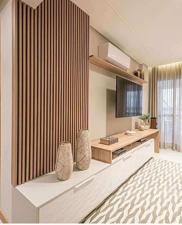 5 ideias de títulos: 1. Transforme seu Rack: Dicas Essenciais de Decoração. 2. Rack da Sala: Do Básico ao Sofisticado. 3. Decoração de Rack: Menos é Mais? 4. O Poder dos Detalhes na Decoração do Rack. 5. Rack: O Ponto Focal da Sua Sala.