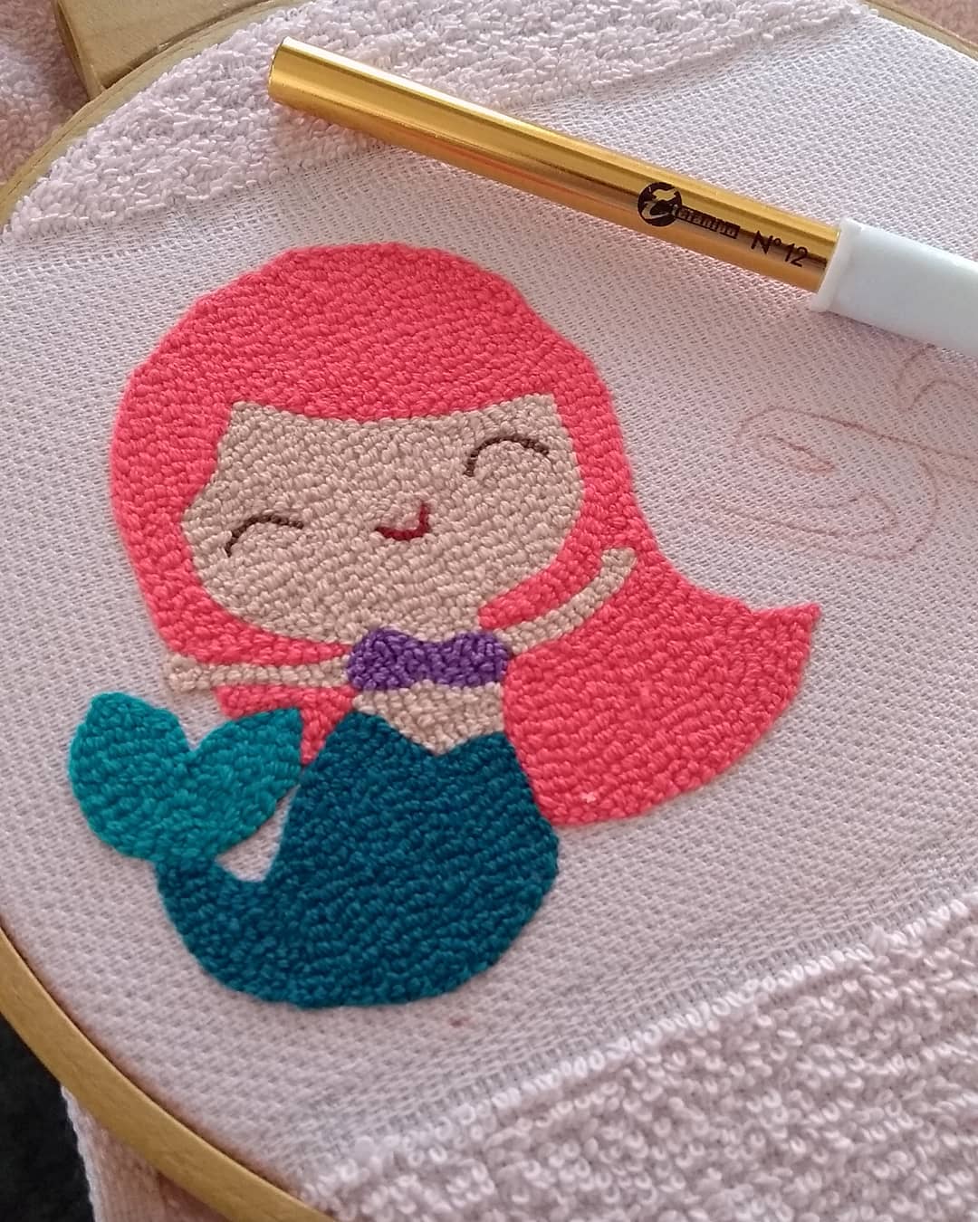 10 Ideias Criativas de Desenhos Florais para seu Projeto de Punch Needle