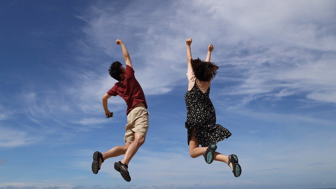 elogios com w vs elogios com v