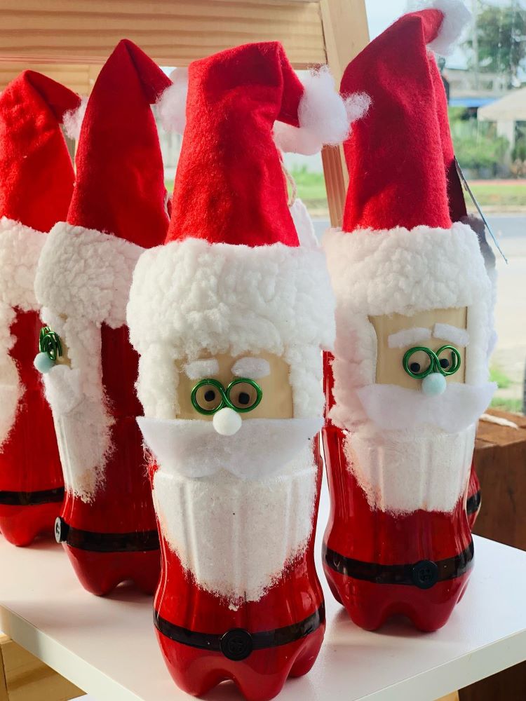 Inspiração DIY: Bolas de Natal Personalizadas com Materiais Simples