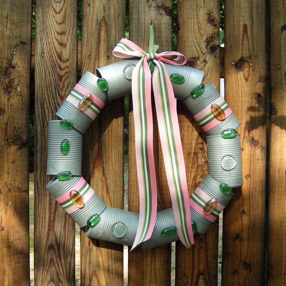 Artesanato Sustentável: Crie Sinos de Natal com Copinhos Descartáveis