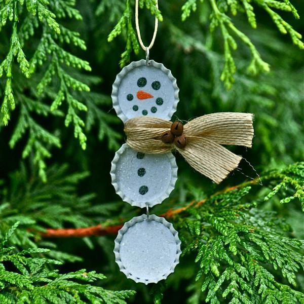 Artesanato Sustentável: Crie Sinos de Natal com Copinhos Descartáveis