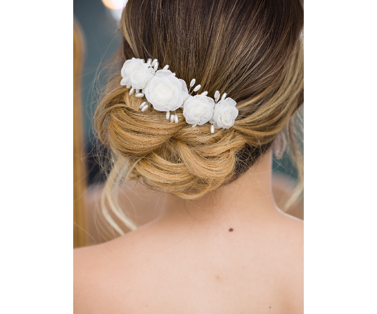 Os Melhores Tecidos para Criar Flores de Cabelo Duráveis e Bonitas