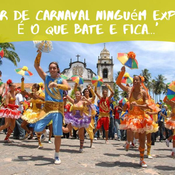 proteger celular dinheiro carnaval