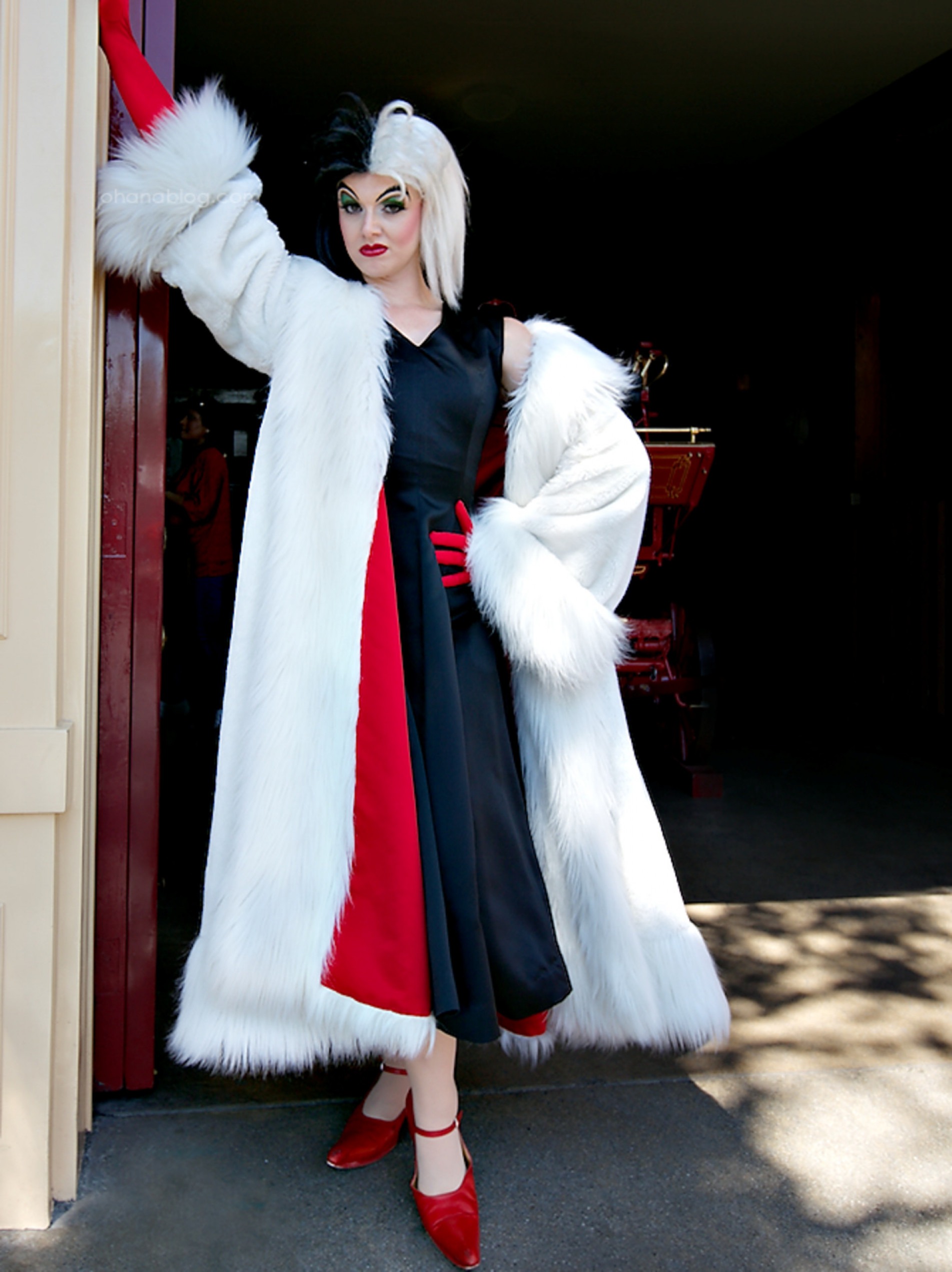 fantasia de bruxa vs fantasia de vampiro qual escolher