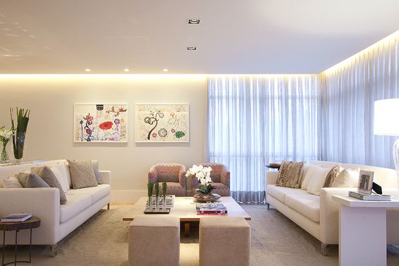 Vantagens e Ideias Criativas de Iluminação
4. Iluminação LED para Sancas: Escolha Certa para Cada Ambiente
5. O Efeito Acolhedor da Luz Indireta em Sancas de Gesso