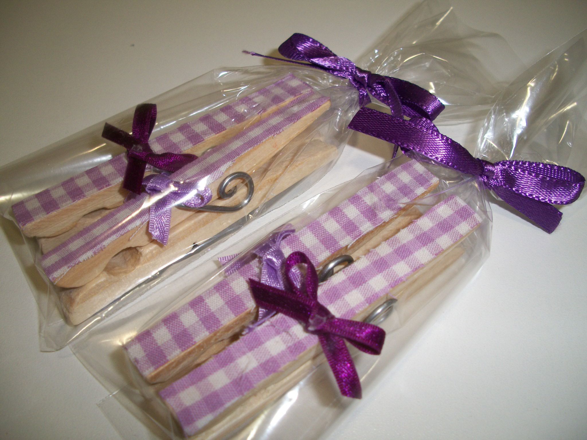 10 Ideias de Lembrancinhas com Mini Pregadores para Chá de Revelação