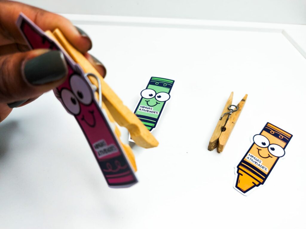 Como Transformar Pregadores em Ímãs de Geladeira Criativos