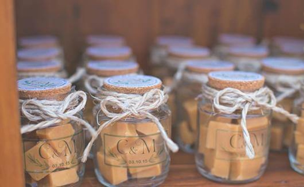 Como personalizar lembrancinhas de vidro