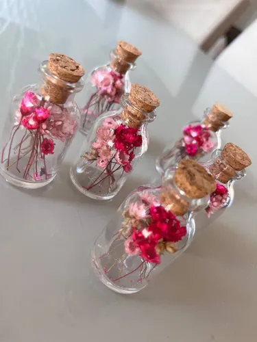 Guia completo de materiais para decorar garrafas de vidro