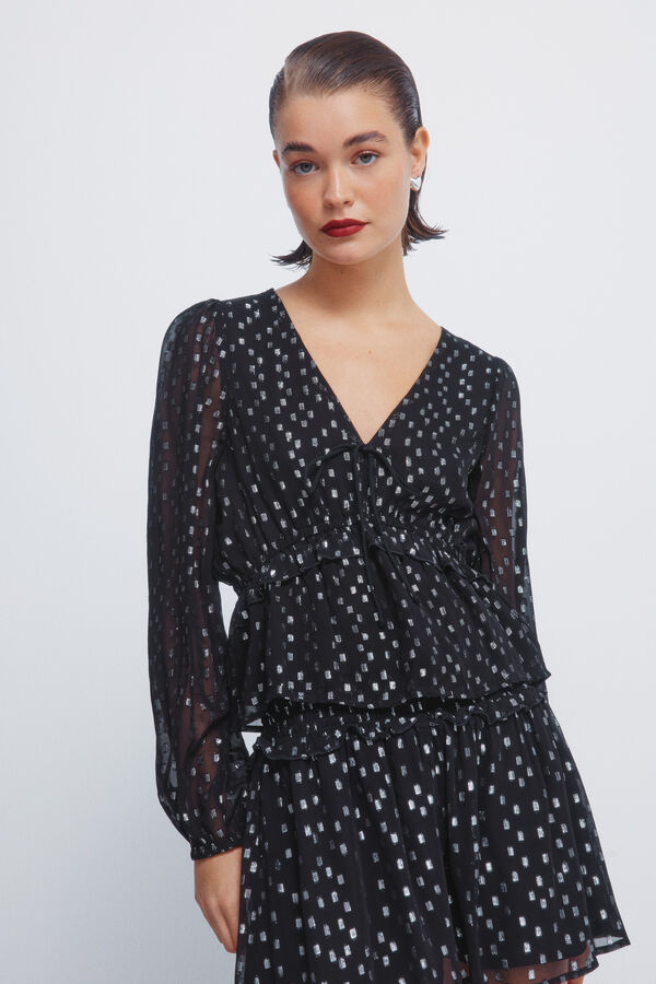 Aprenda a Combinar Lurex com Jeans e Couro para um Look Impecável