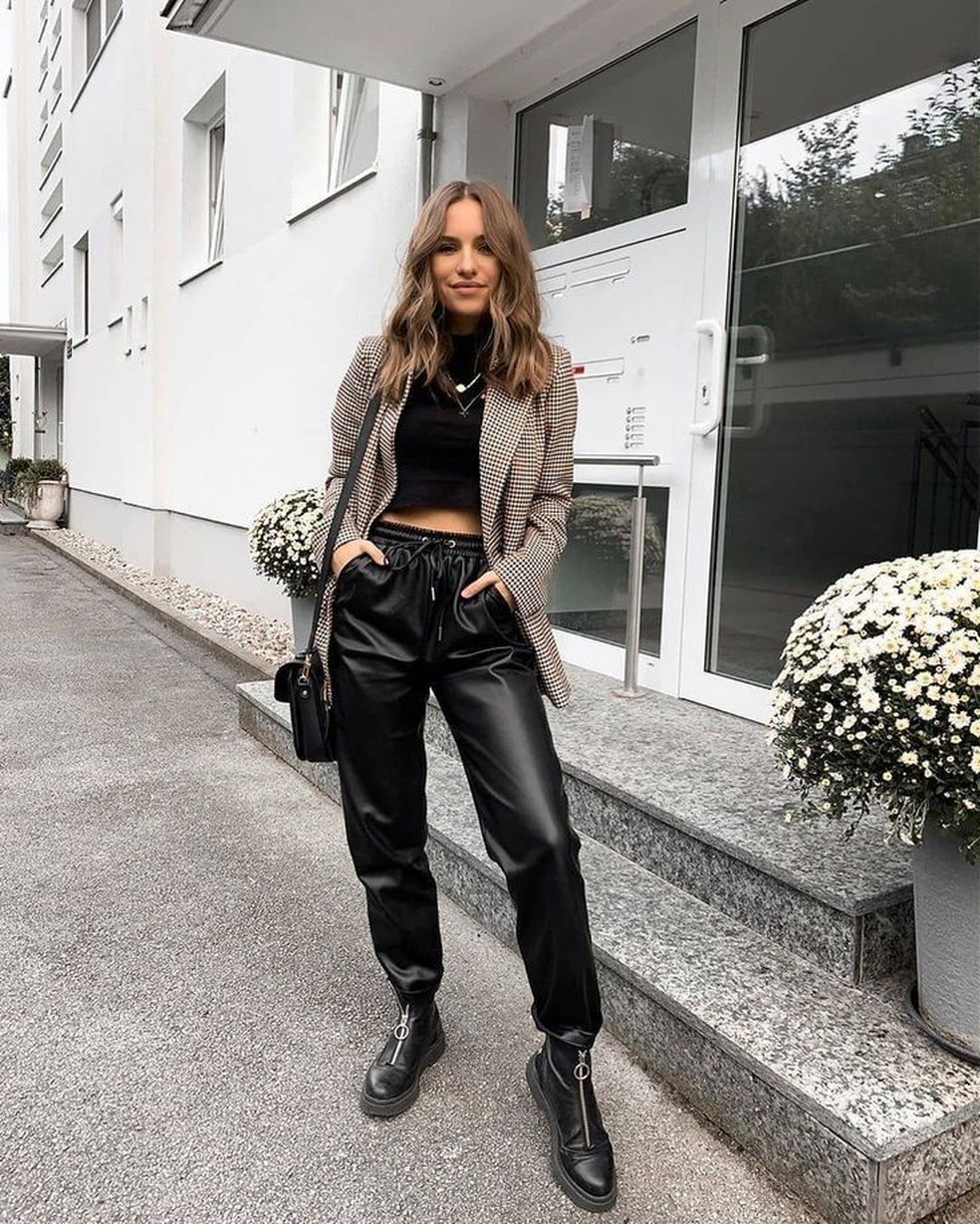 Acessórios Essenciais para Complementar Sua Calça Cirrê: Dicas de Styling