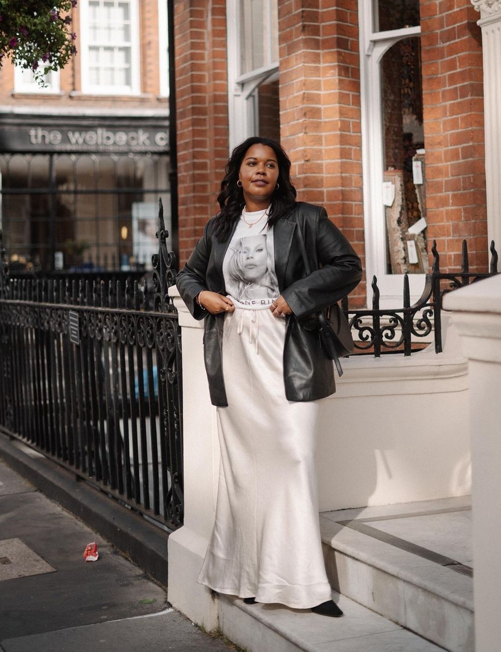 Guia completo: Como escolher a saia de cetim perfeita para seu corpo