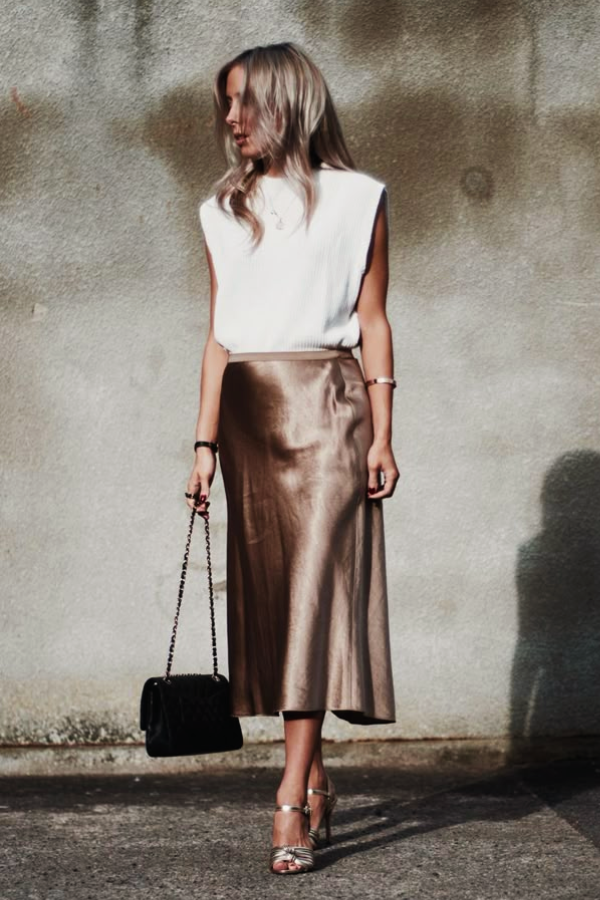 looks com saia de cetim