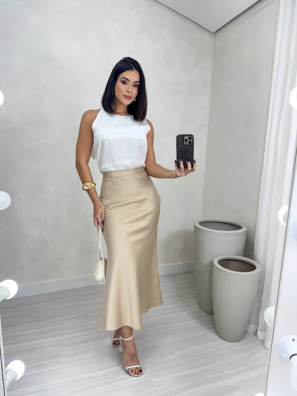 Guia completo: Como escolher a saia de cetim perfeita para seu corpo