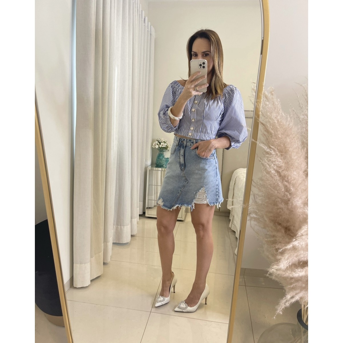 looks com saia jeans destroyed