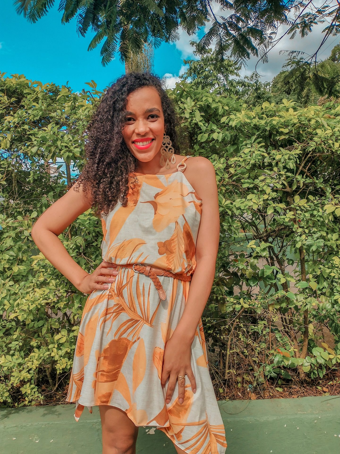 Vestido de malha no trabalho: Elegância e conforto sem abrir mão do estilo