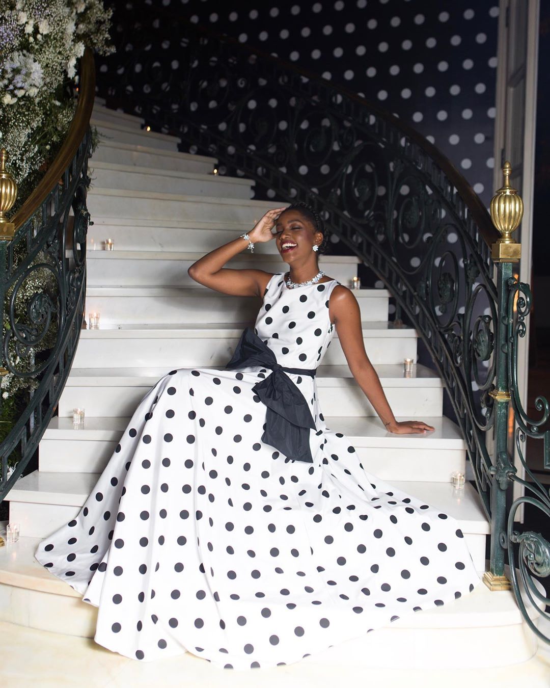 Do Casual ao Chique: 7 Maneiras de Usar o Vestido de Bolinhas