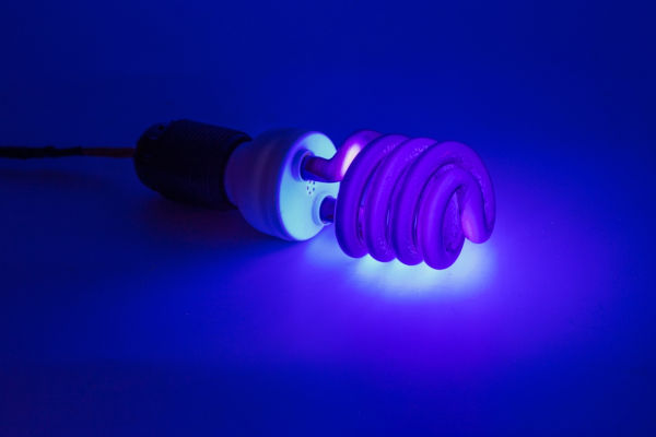 Lâmpada de luz negra LED