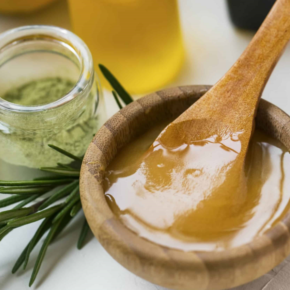 Mel e Óleo de Coco: A Combinação Perfeita para um Cabelo Saudável