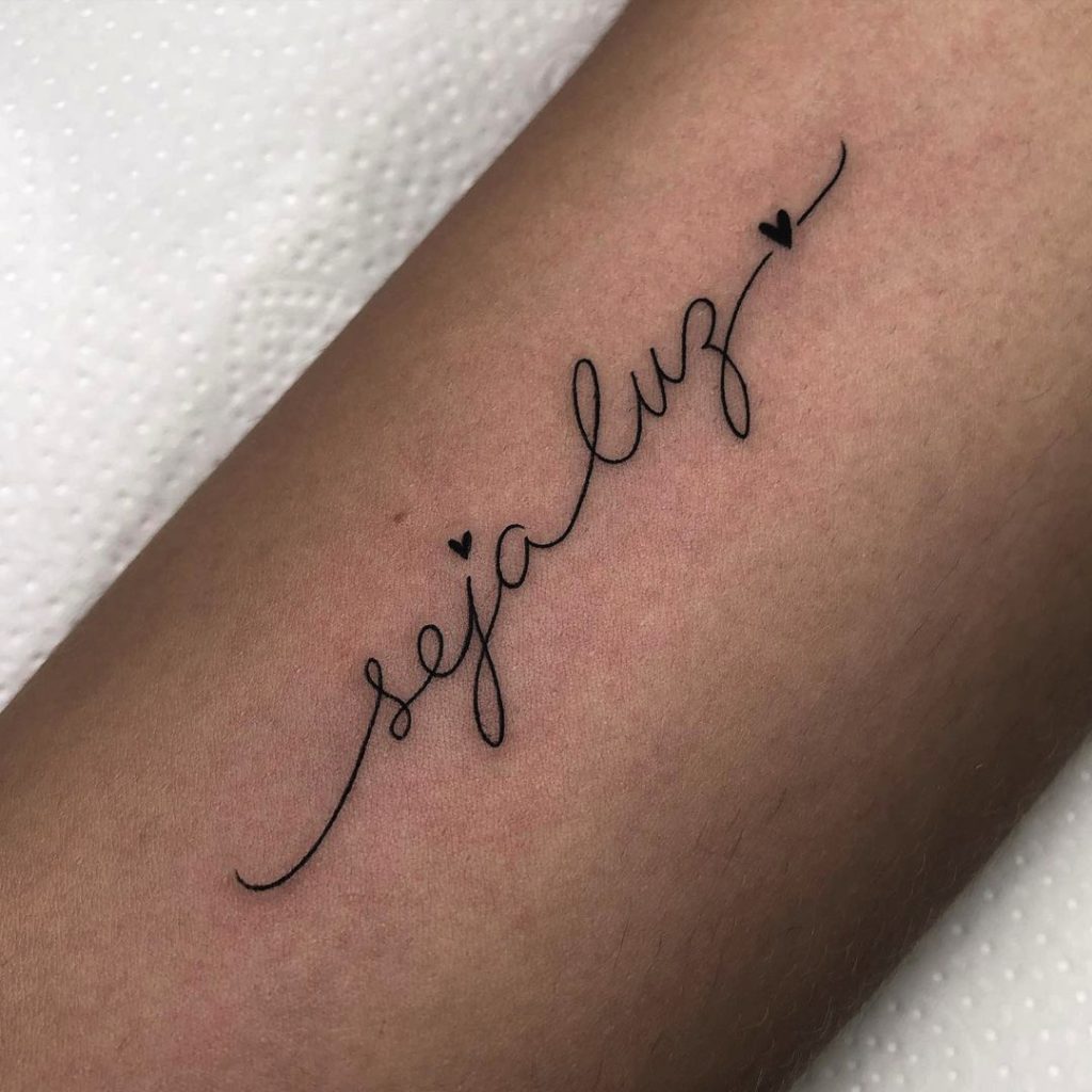 quanto custa tatuar frase pequena masculina