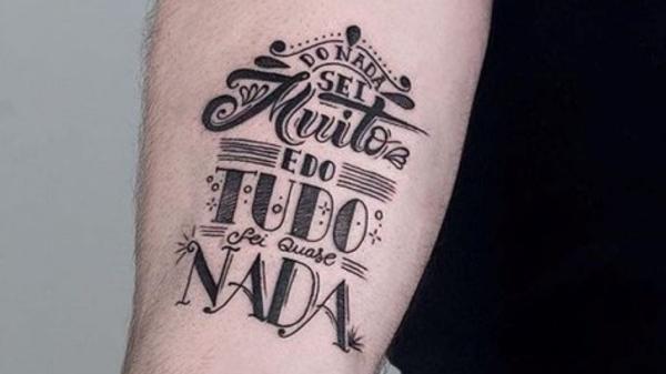 erros comuns frases tatuagem masculina evitar arrependimento