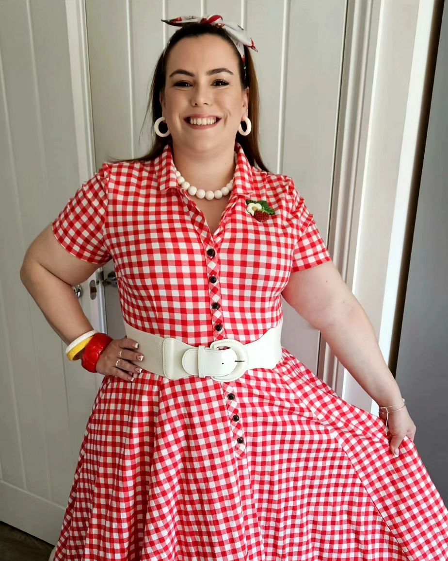 melhores looks moda anos 60 feminina para festa