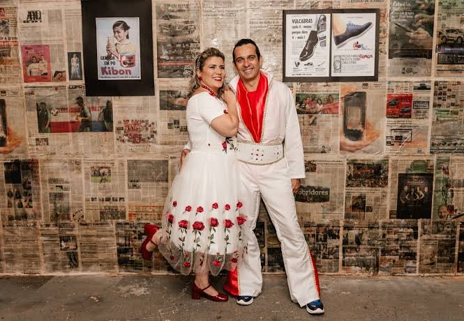 maquiagem e cabelo anos 60 para festa