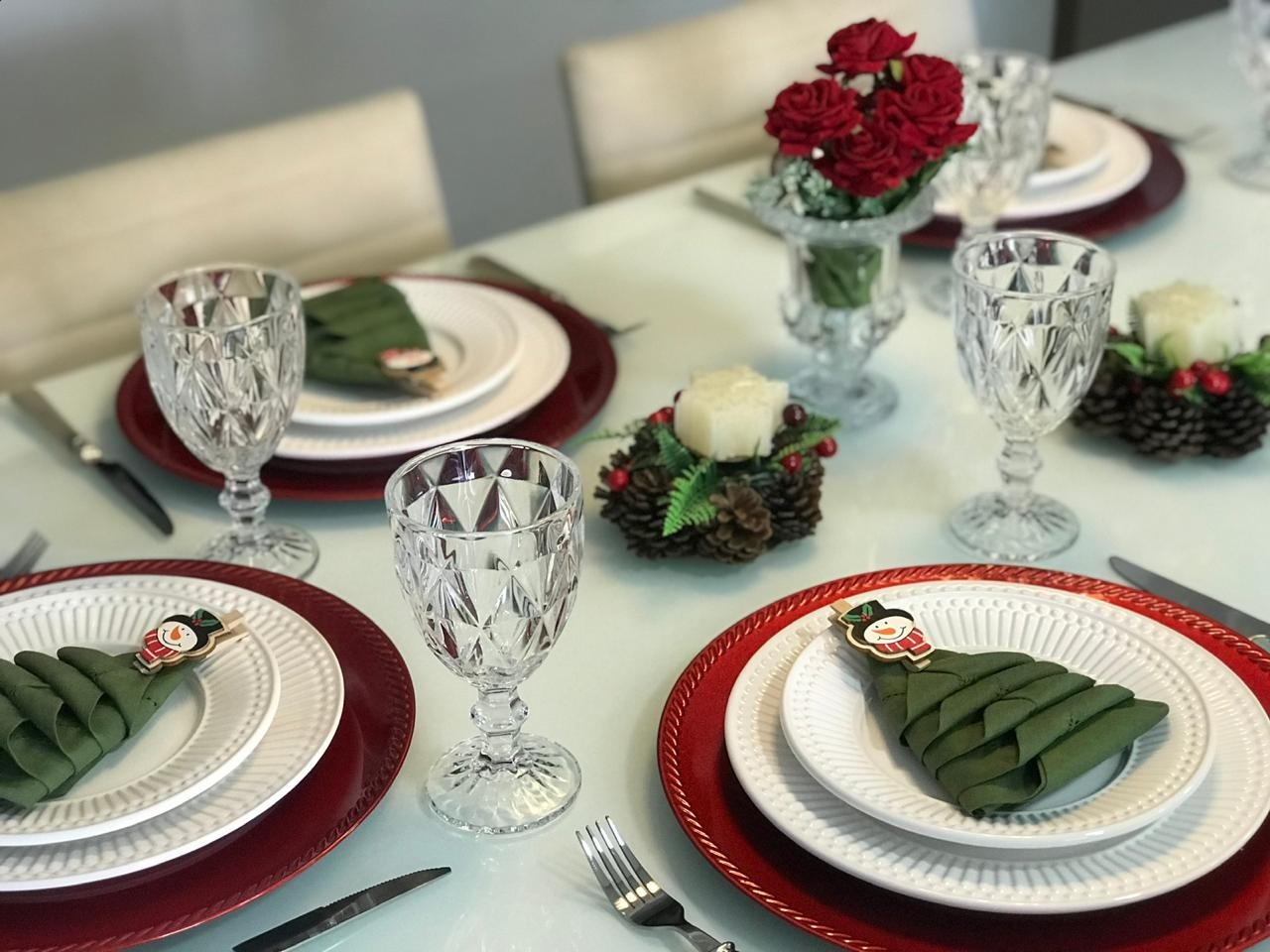 mesa posta natal com flores