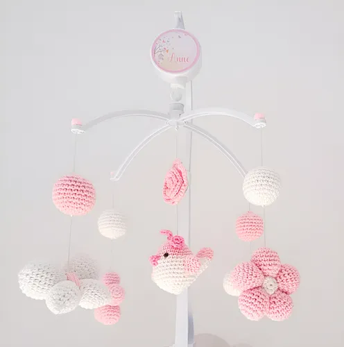 Móbile Musical ou Giratório: Qual o Melhor para o Desenvolvimento do Bebê?