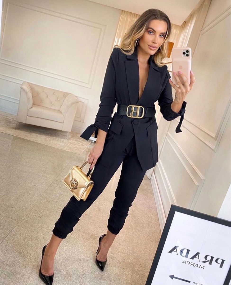 Como montar um guarda-roupa cápsula para advogadas