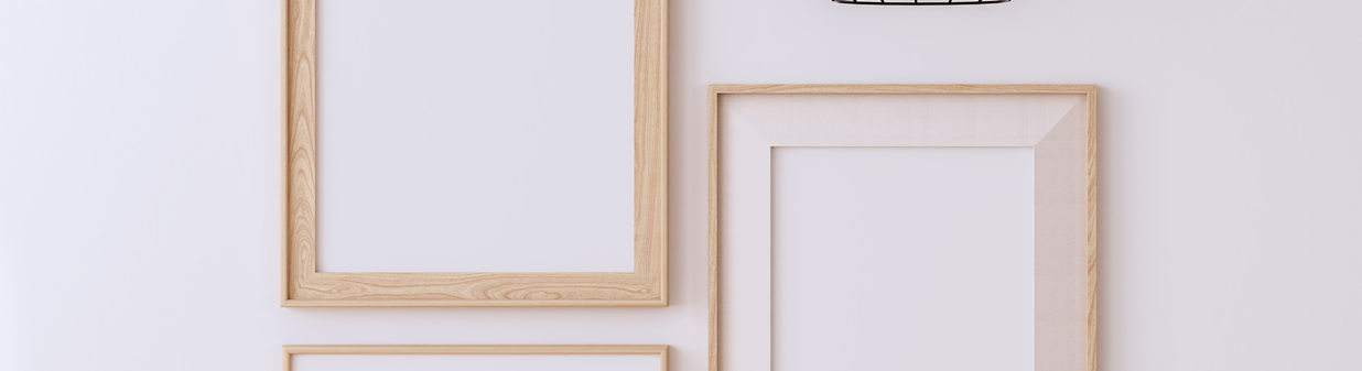 1. Como escolher a moldura perfeita para sua decoração. 2. DIY: Transforme suas paredes com molduras autocolantes. 3. Boiserie: O guia completo para criar painéis elegantes. 4. Molduras para quadros: Tendências de materiais e estilos para 2025. 5. Onde encontrar molduras de qualidade com bom custo-benefício.