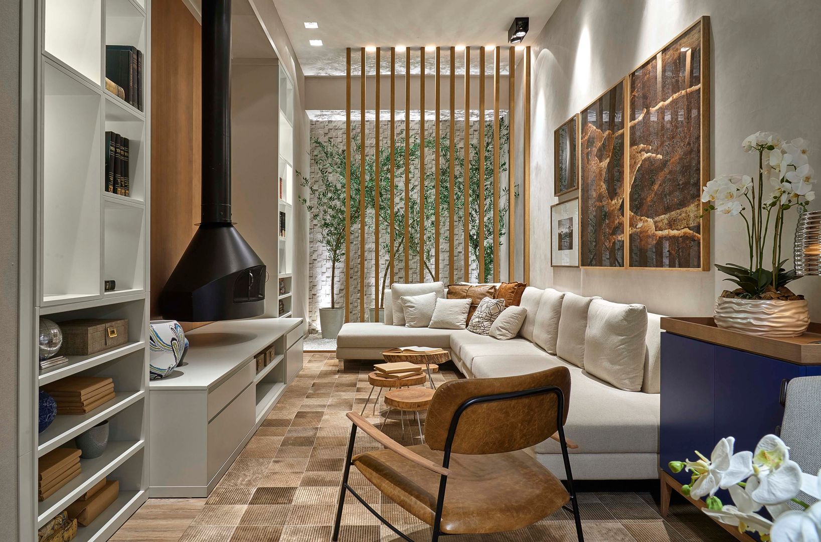 moveis ao redor da lareira