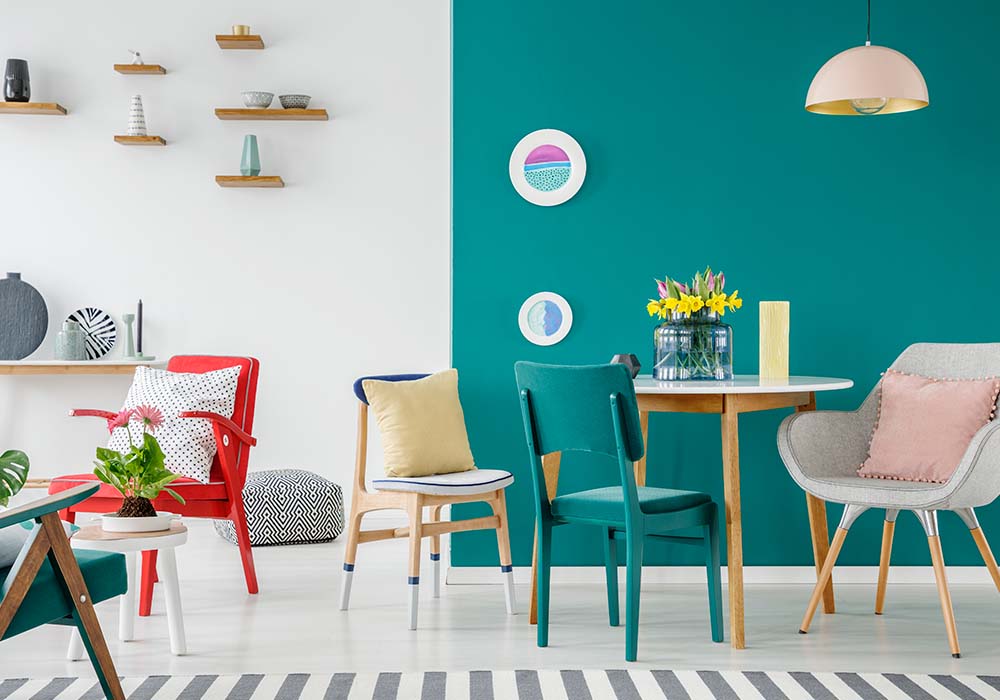 Guia completo: Combinando cores e materiais com a Poltrona Eames