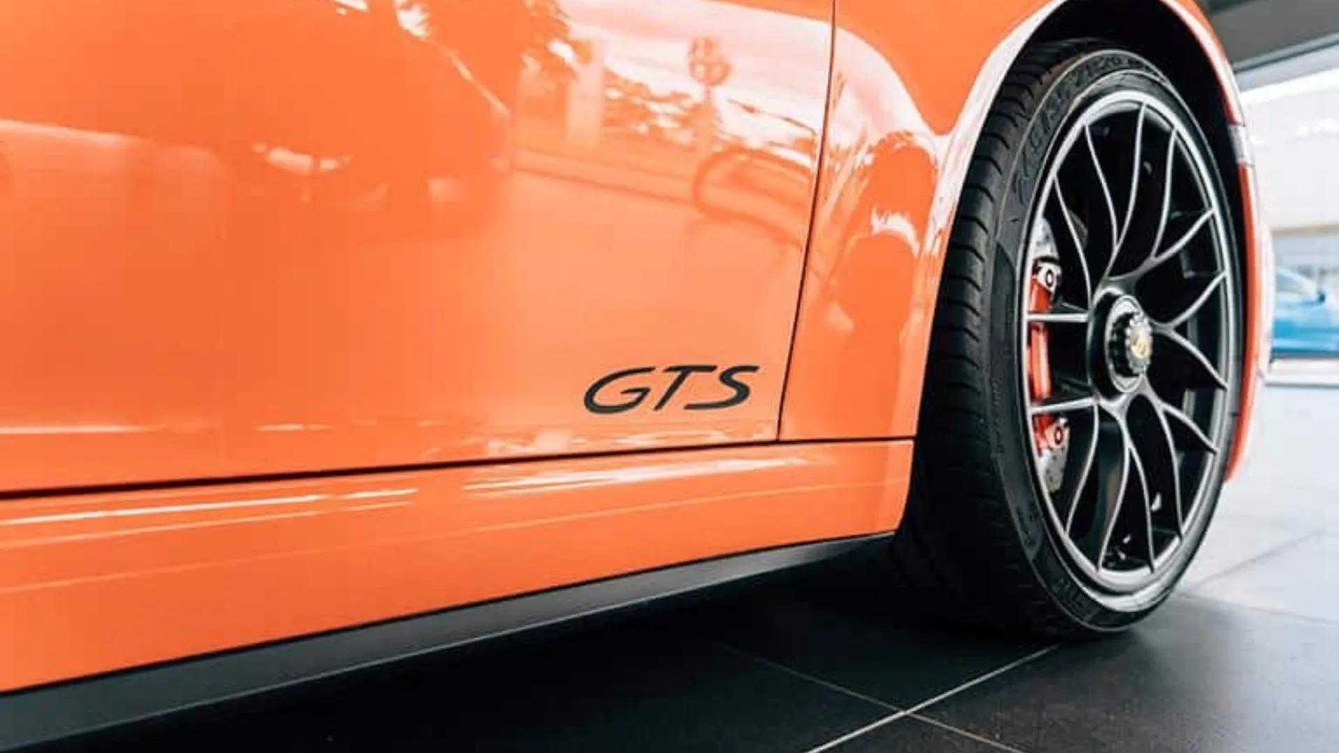 comparativo carros com i vs carros com j