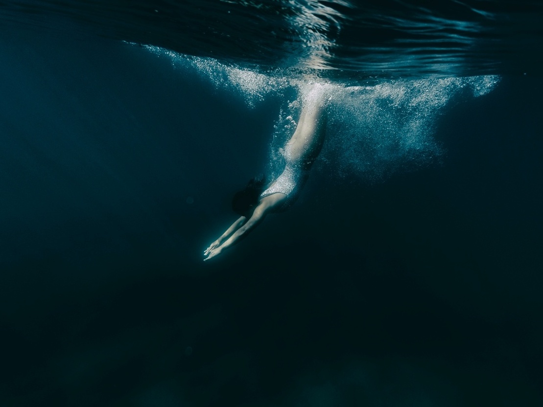 Tempestades Oníricas: Enfrentando Desafios Emocionais