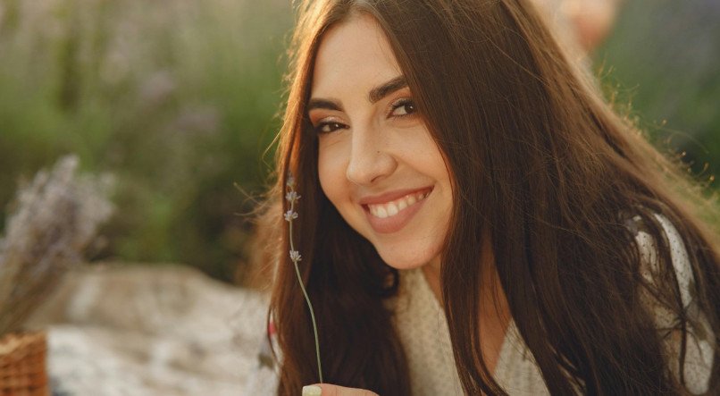 5 ideias de títulos:
1. Óleo de Coco: O Segredo para um Cabelo Mais Liso e Disciplinado
2. Umectação com Óleo de Coco: Guia Completo para Nutrição Profunda
3. Cabelos Brilhantes e Macios: Descubra o Poder do Óleo de Coco
4. Dicas Essenciais: Como Usar Óleo de Coco sem Danificar os Fios
5. Óleo de Coco no Cronograma Capilar: Potencialize seus Resultados