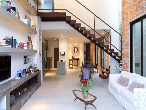 5 ideias de títulos:
1. Pé-Direito Duplo: O Guia Completo para Transformar Seu Espaço
2. Os Segredos da Decoração em Ambientes com Pé-Direito Duplo
3. Pé-Direito Duplo: Vale a Pena o Investimento? Vantagens e Desvantagens
4. Como Resolver os Desafios de Acústica e Climatização em Pé-Direito Duplo
5. Pé-Direito Duplo na Prática: Exemplos Inspiradores e Dicas de Projeto