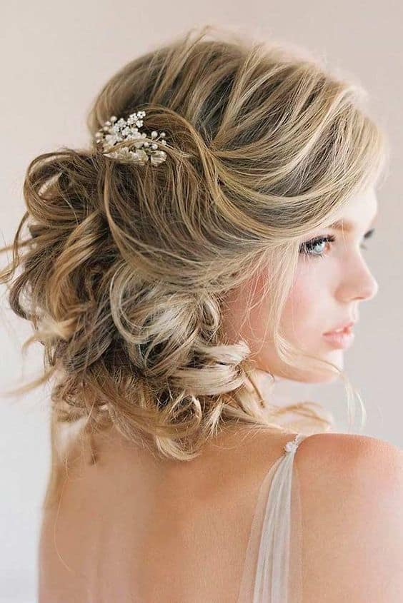penteado rápido para cabelo curto para entrevista de emprego