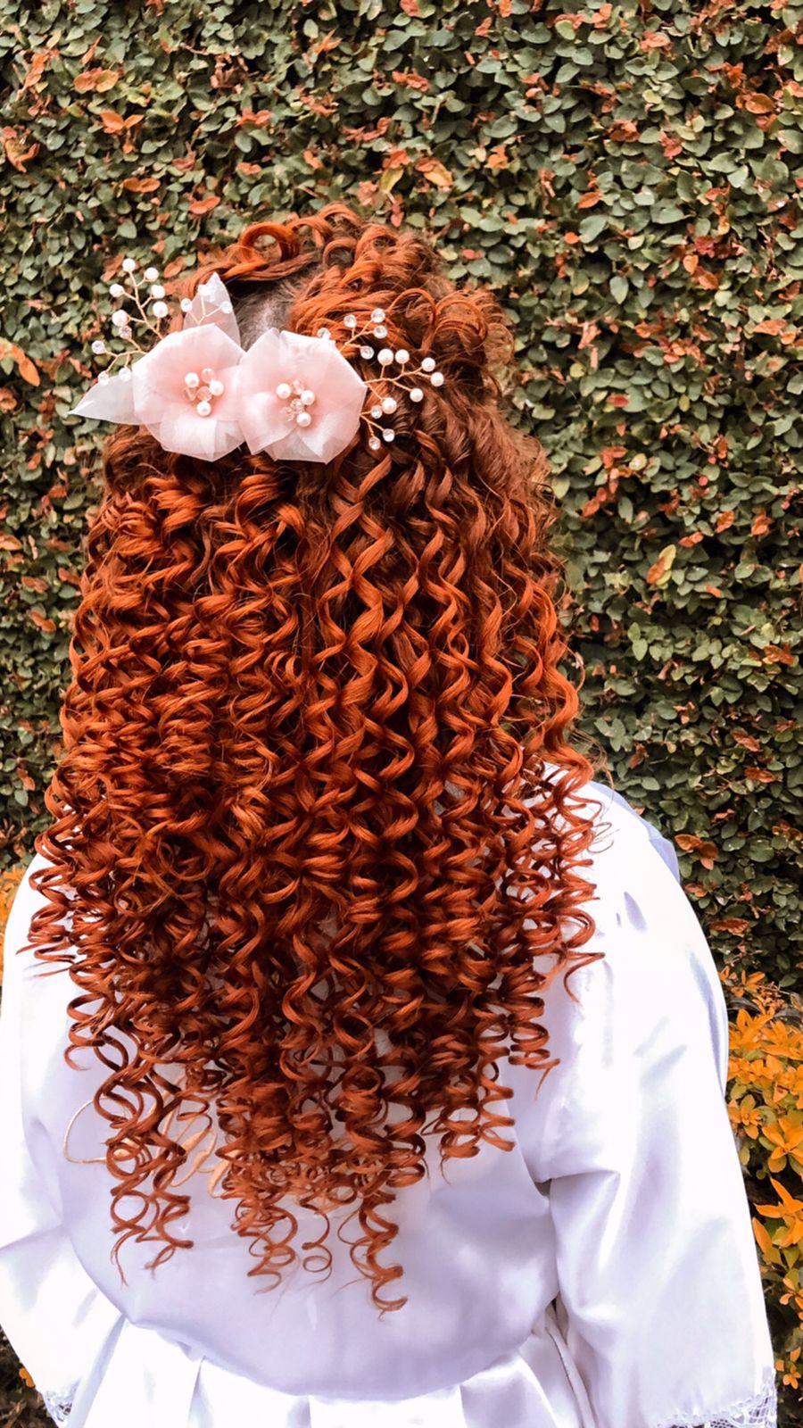 penteado rápido para cabelo cacheado com trança lateral