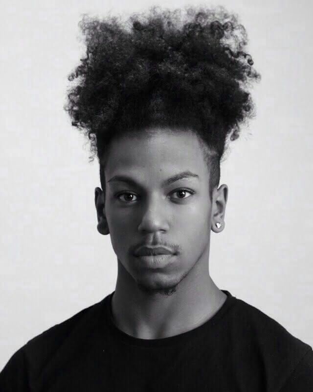 penteado para cabelo cacheado masculino