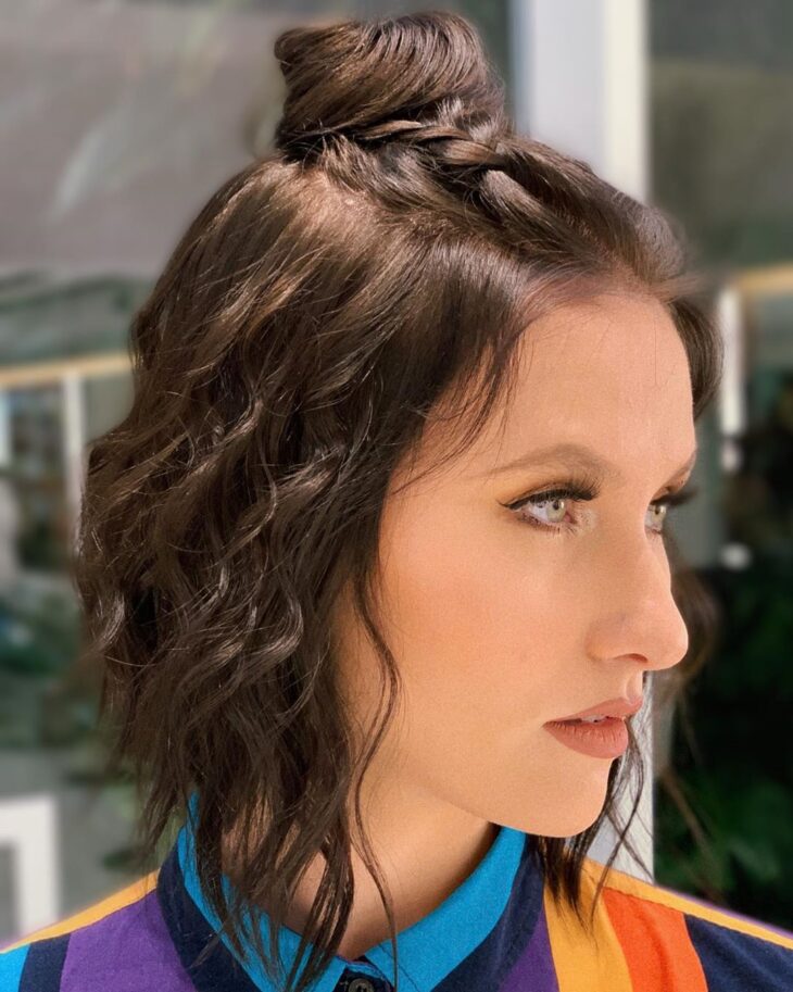 5 Ideias de Penteados Tumblr para Cabelo Curto
Como Fazer Penteados Tumblr em Casa
Os Melhores Acessórios para Penteados Tumblr
Guia Completo: Penteados Despojados para Cabelo Curto
Tranças e Coques: Penteados Tumblr para o Dia a Dia