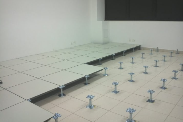 piso elevado para escritorio