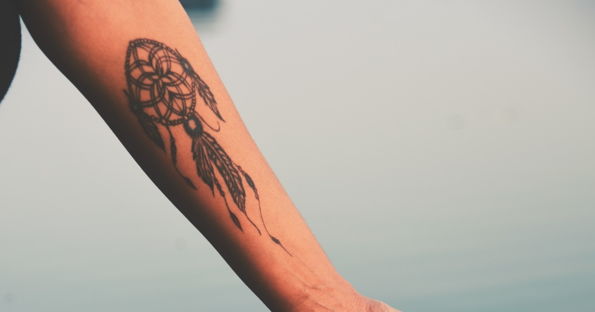 ideias tatuagem feminina antebraço pequena