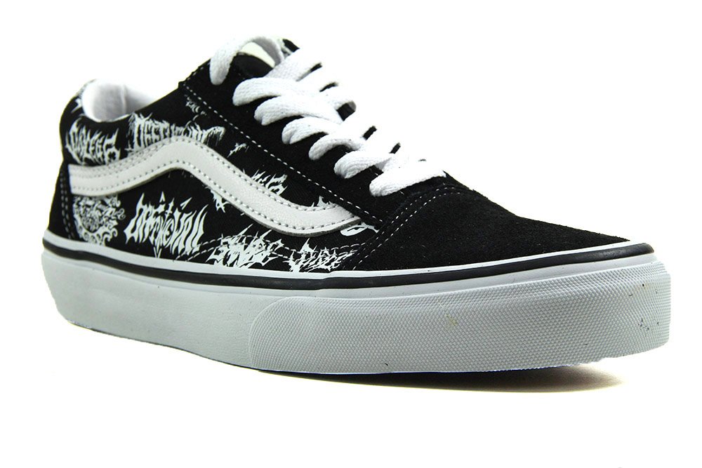 Tendência Rocker Chic: Sapatilhas de Caveira para um Look Moderno