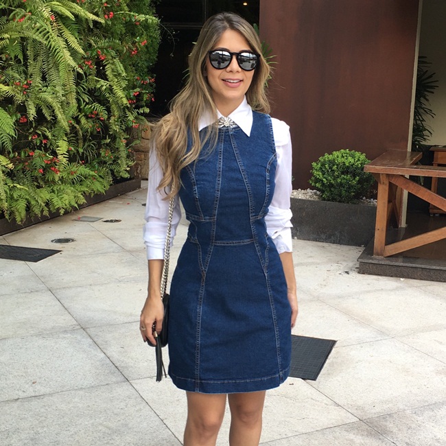 Sobreposição Vestido E Camisa