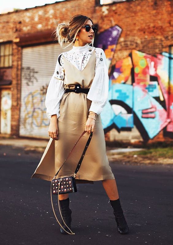 Sobreposição Vestido E Camisa