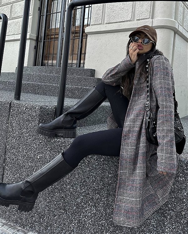 Invista em durabilidade: Por que a lã batida natural é a melhor escolha para seu sobretudo