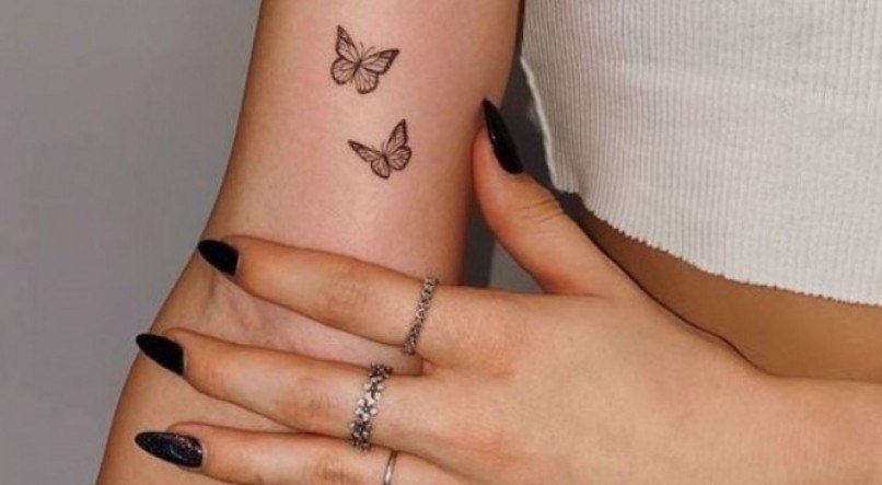 ideias tatuagem borboleta mao feminina delicada
