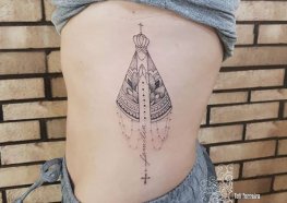 tatuagem nossa senhora aparecida vs medalha são bento